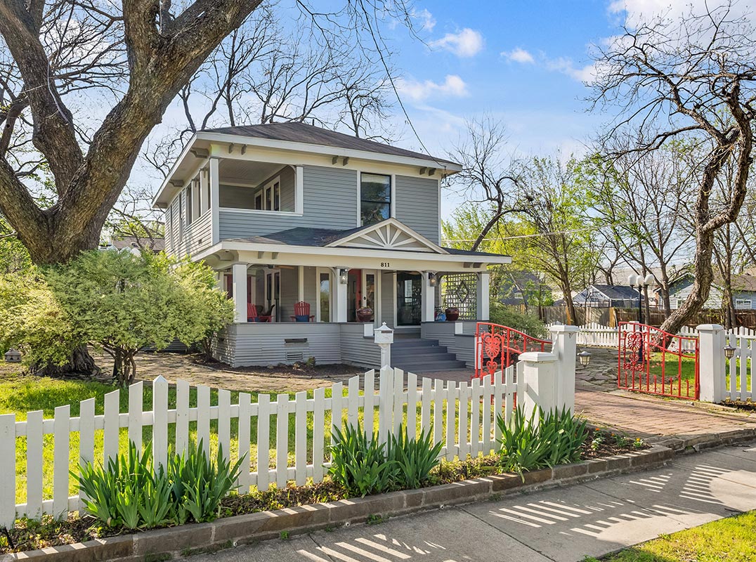 Rare Opportunity To Own Registered B&B In Historic Downtown Mckinney